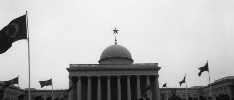 Кинематограф СССР: от «Броненосца Потёмкина» до «Иронии судьбы»